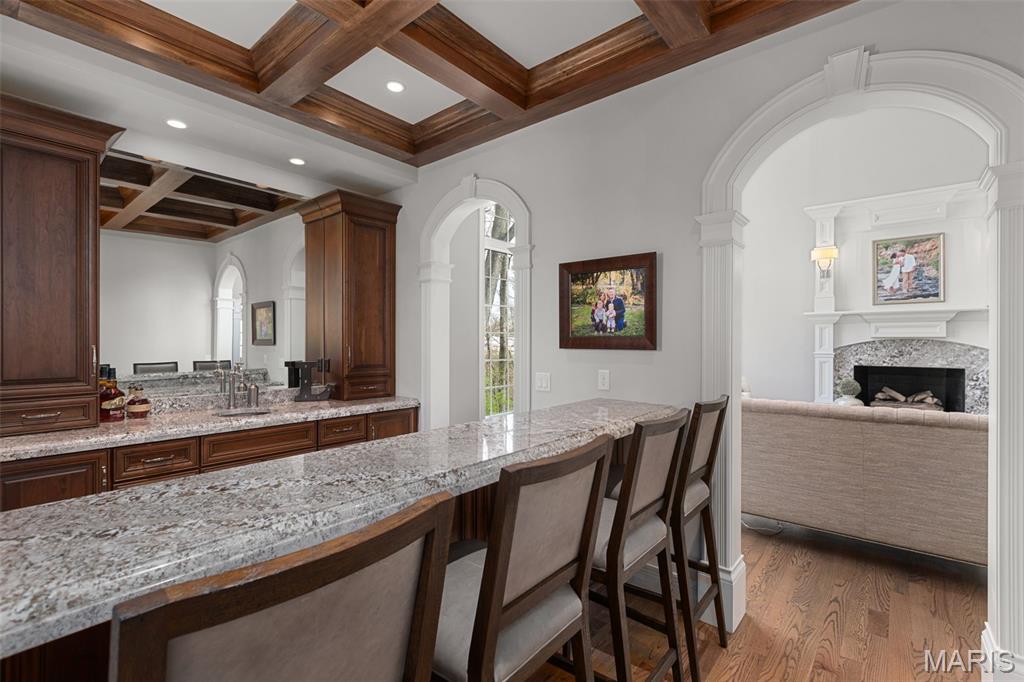 17283 Courtyard Mill Lane