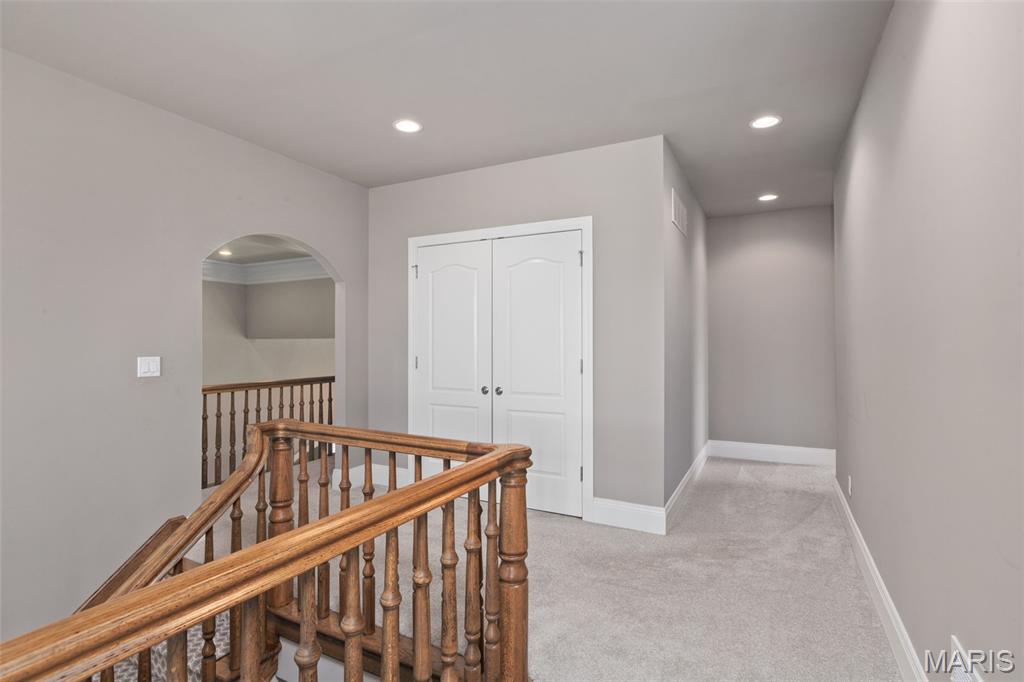17283 Courtyard Mill Lane