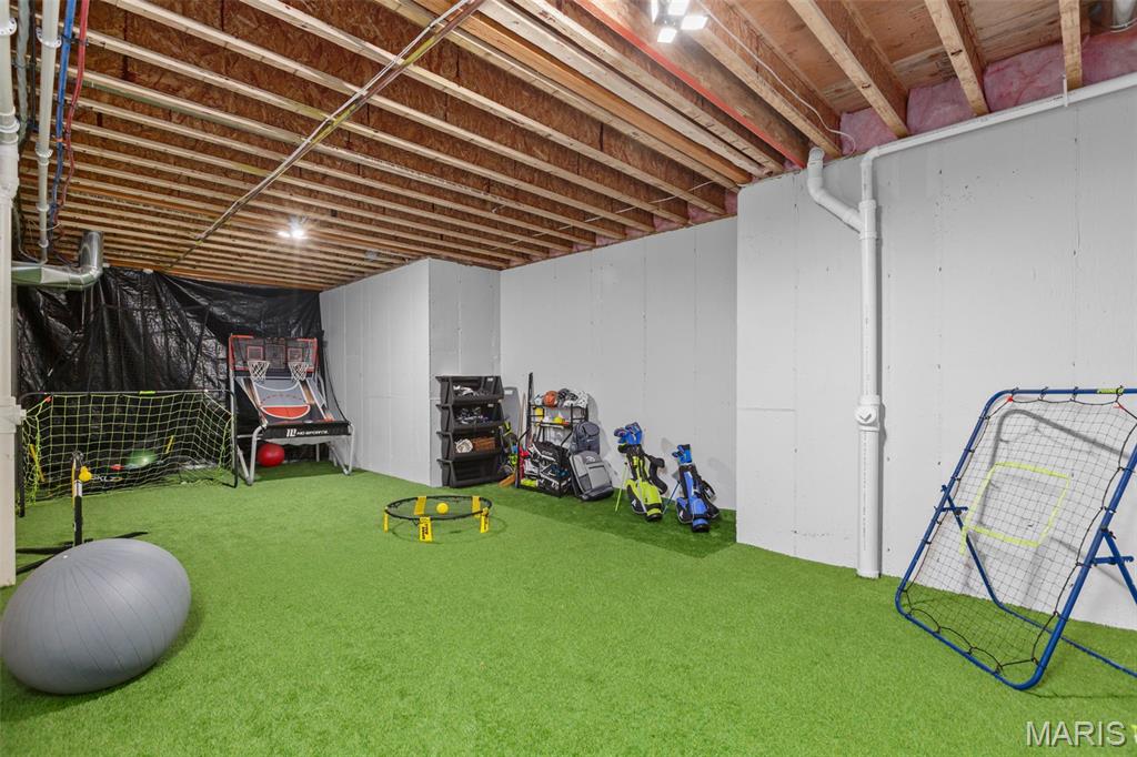17283 Courtyard Mill Lane