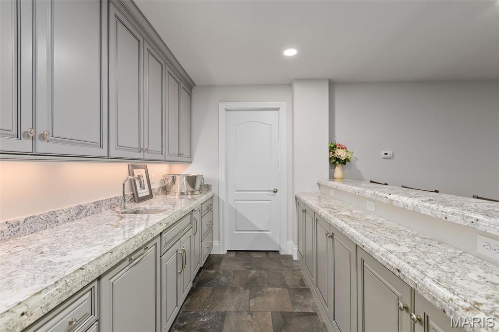 17283 Courtyard Mill Lane