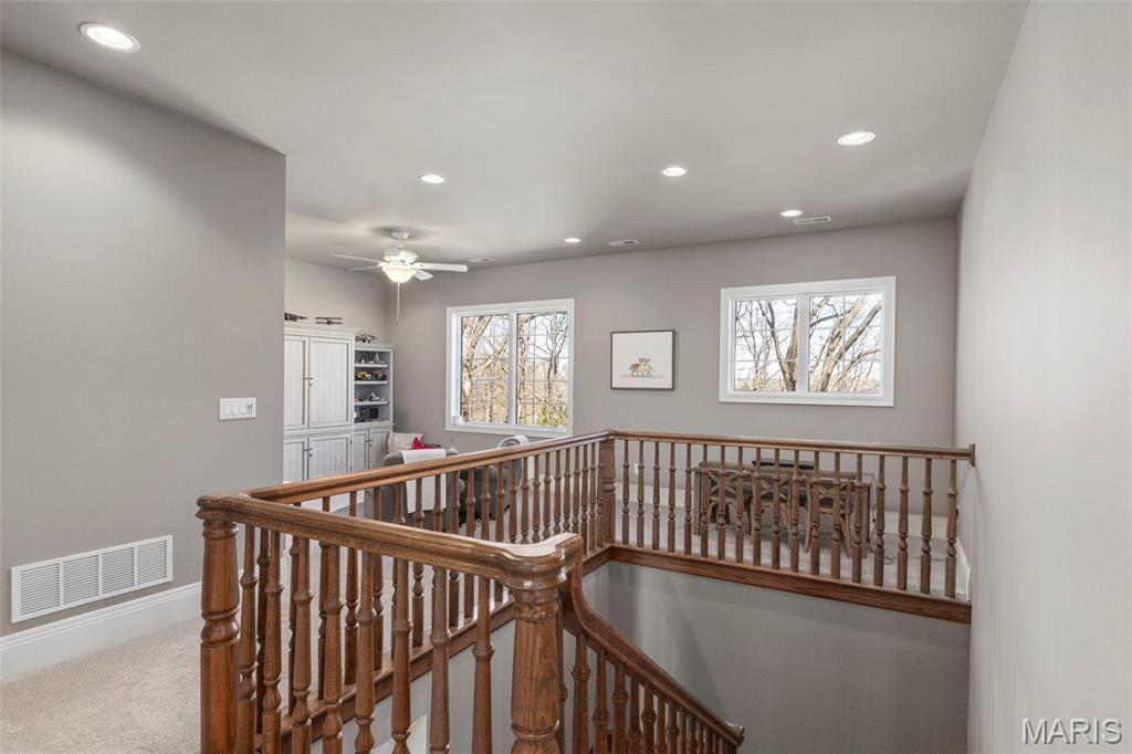 17283 Courtyard Mill Lane