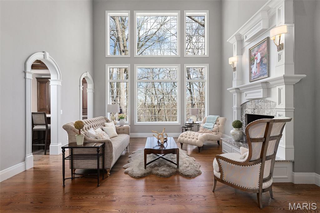 17283 Courtyard Mill Lane
