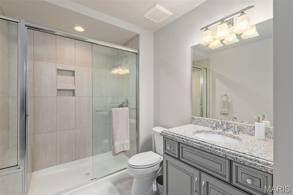 17283 Courtyard Mill Lane