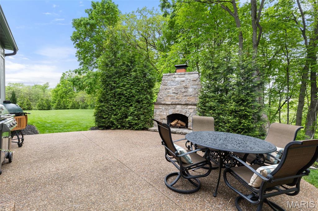 17283 Courtyard Mill Lane