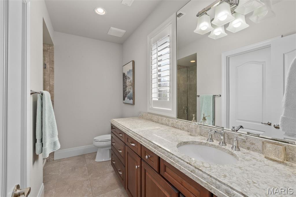 17283 Courtyard Mill Lane