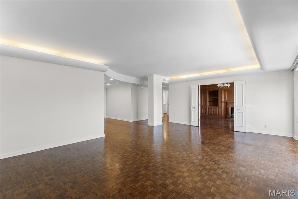 710 S Hanley Road Unit: 18B