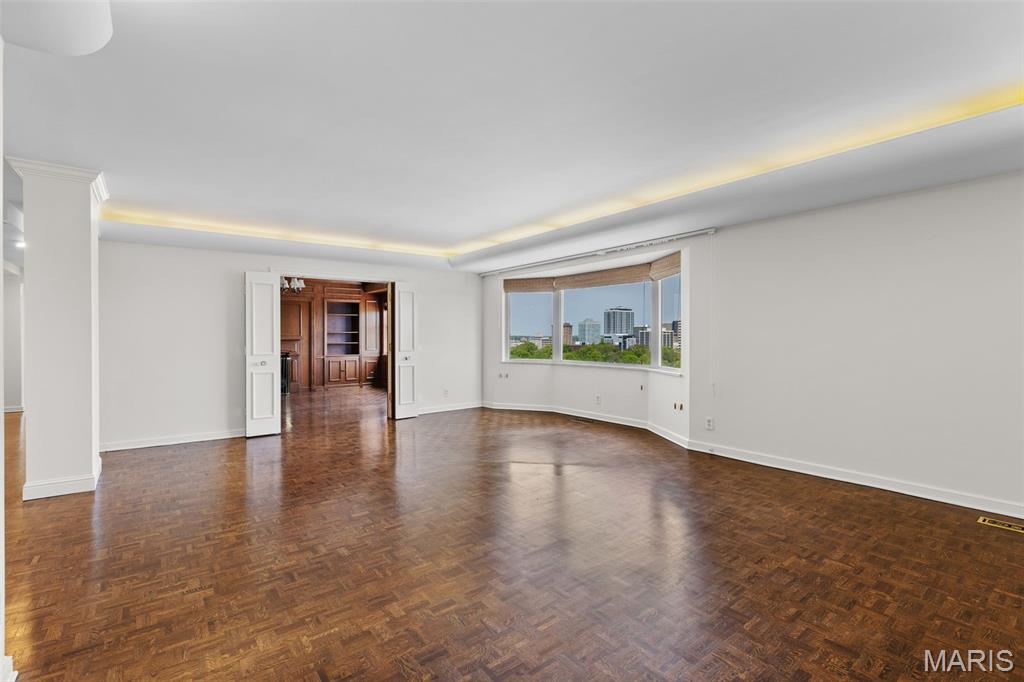 710 S Hanley Road Unit: 18B