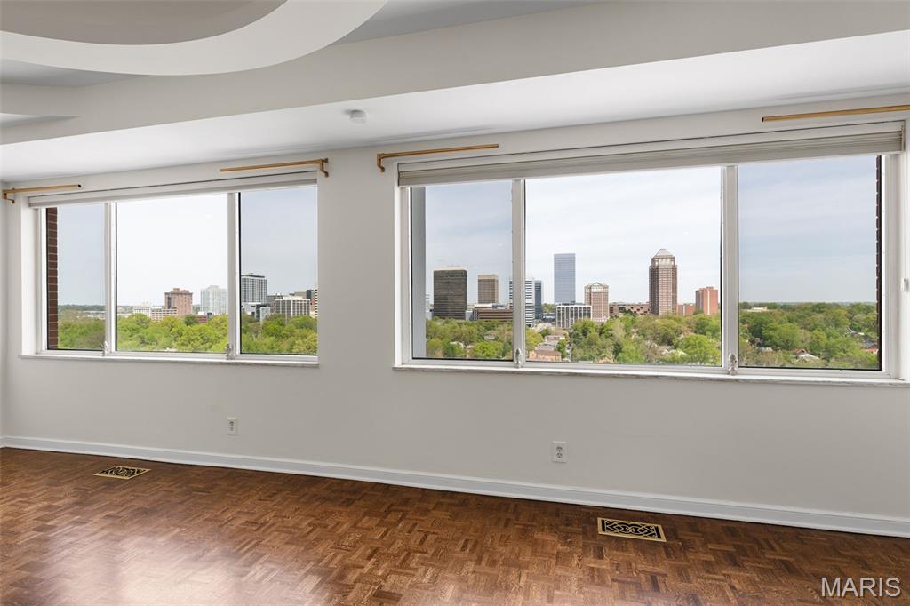710 S Hanley Road Unit: 18B