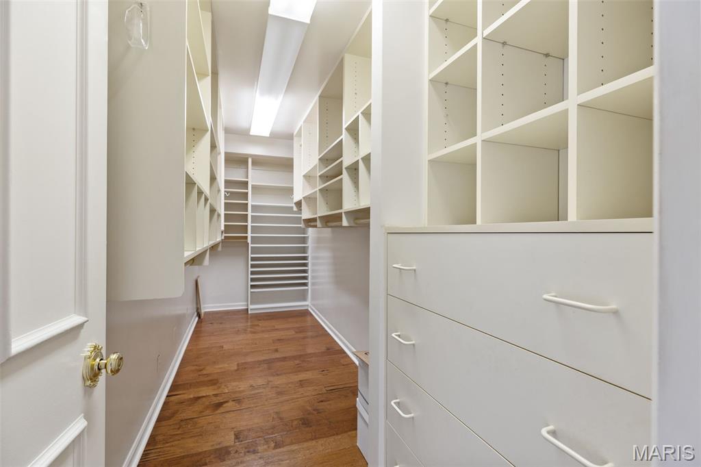 710 S Hanley Road Unit: 18B