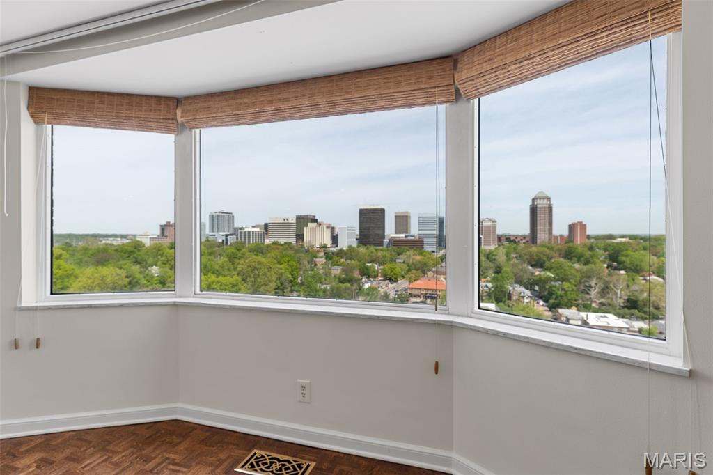 710 S Hanley Road Unit: 18B