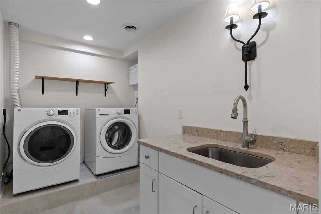 710 S Hanley Road Unit: 18B