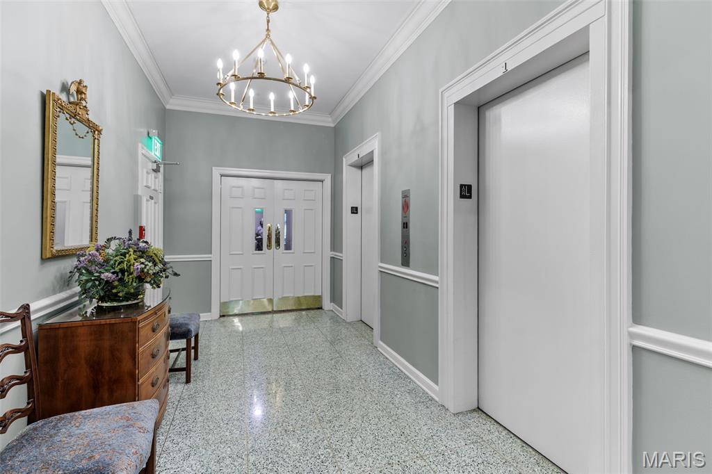 710 S Hanley Road Unit: 18B
