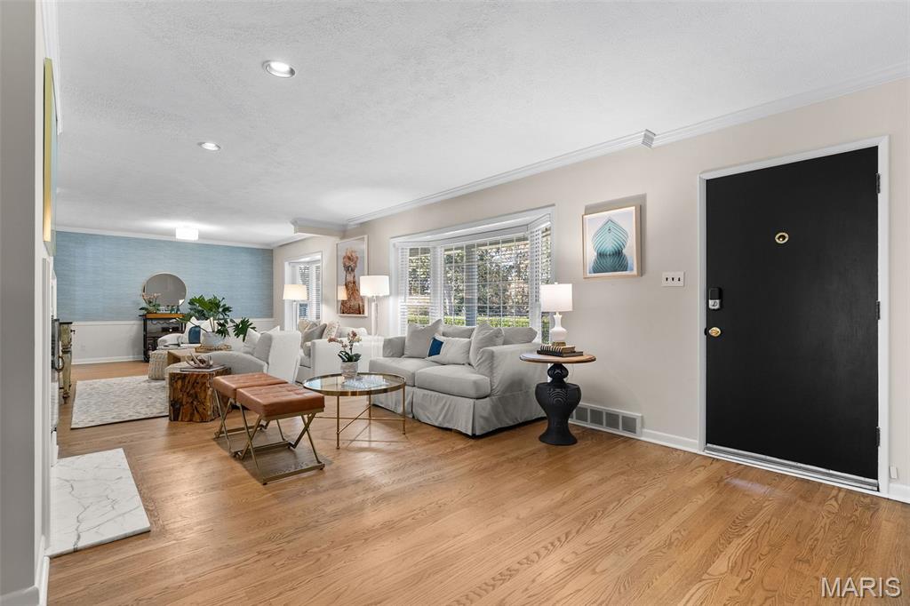 10228 Thornwood Drive