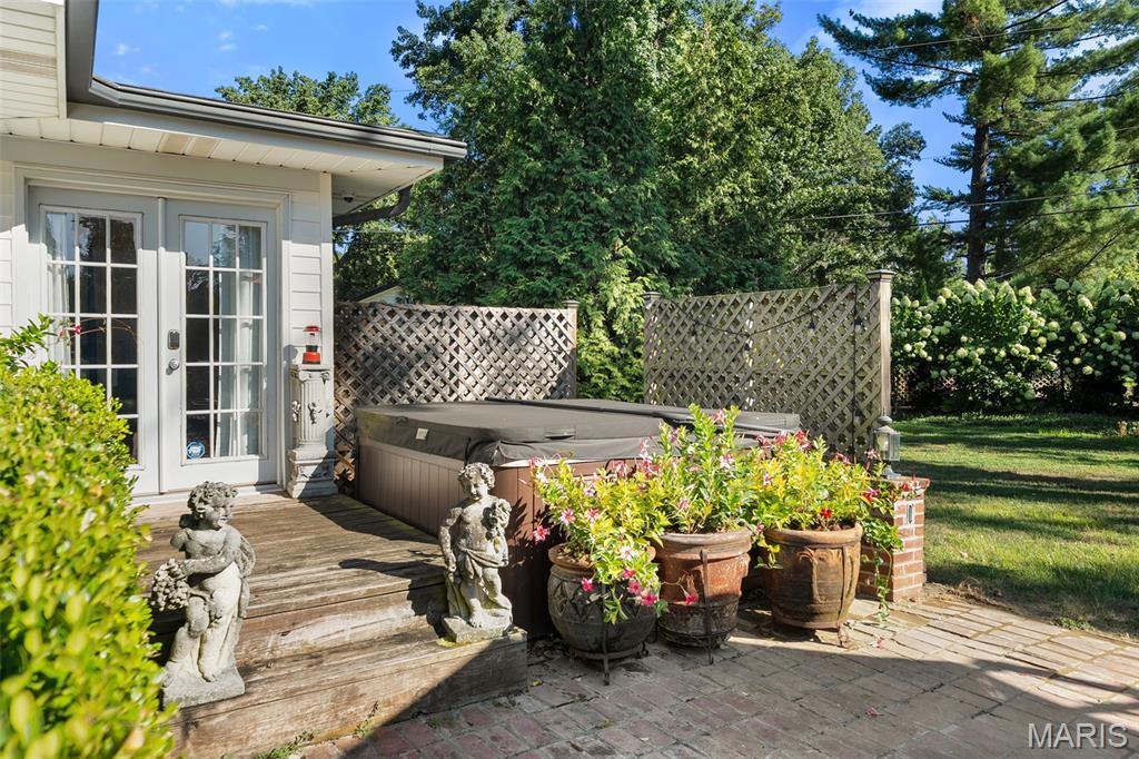 10228 Thornwood Drive