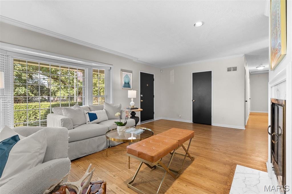 10228 Thornwood Drive