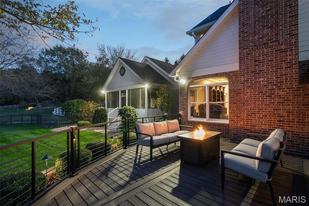 17417 Summit View Place Lane