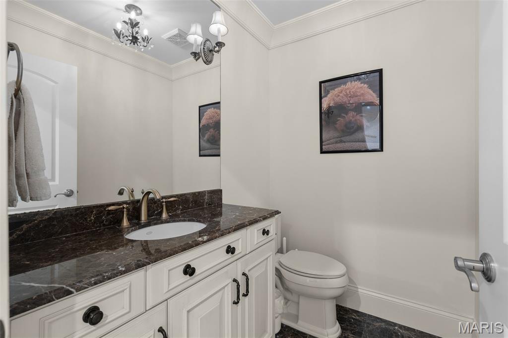 16 Outer Ladue Drive