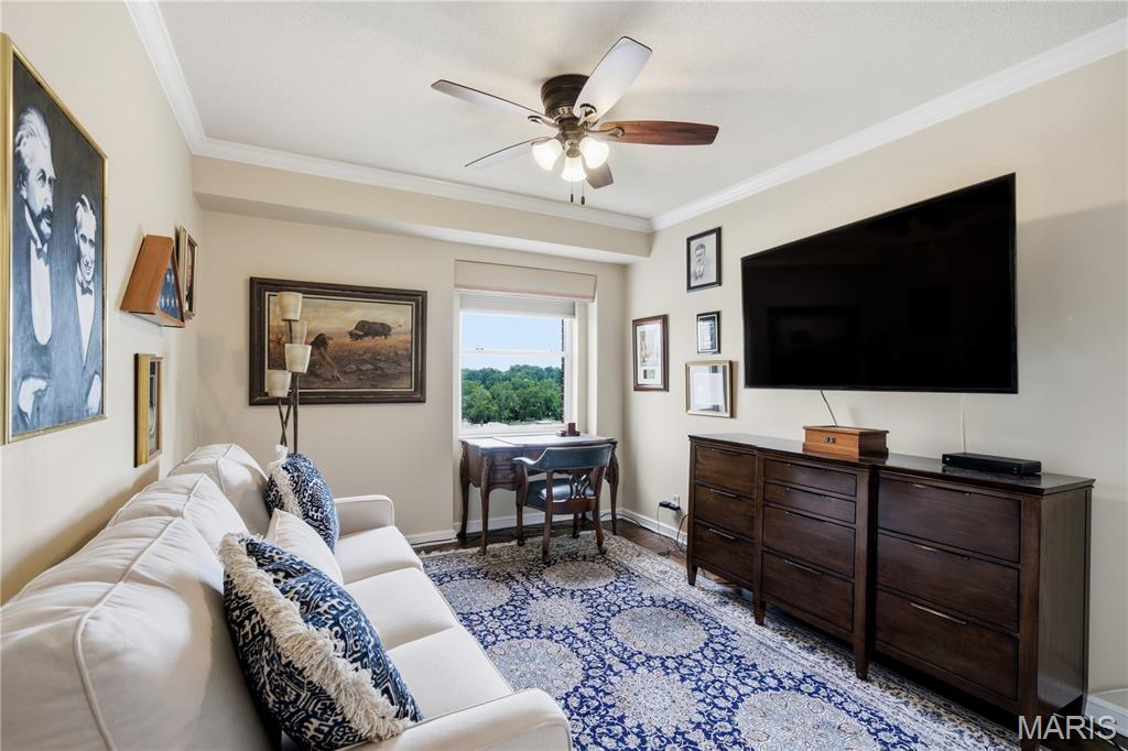 710 S Hanley Road Unit: 10B