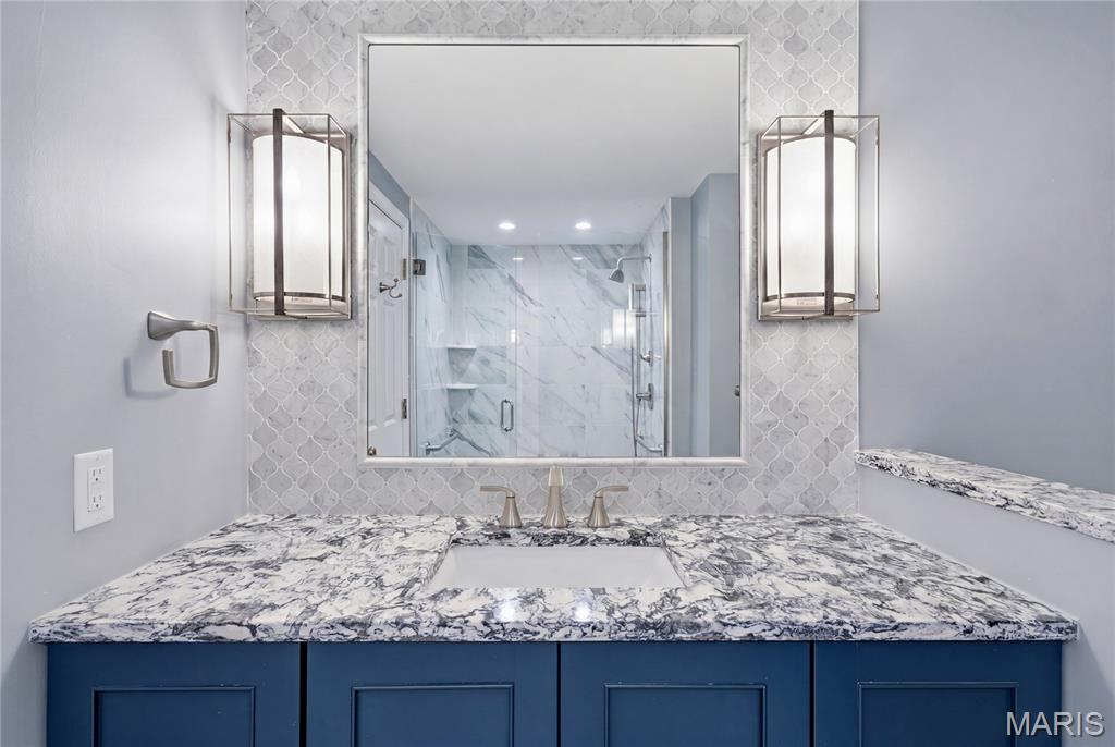 710 S Hanley Road Unit: 10B