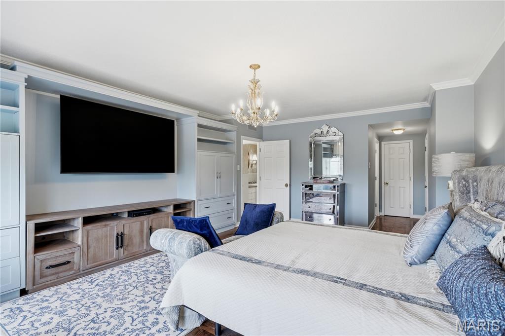 710 S Hanley Road Unit: 10B