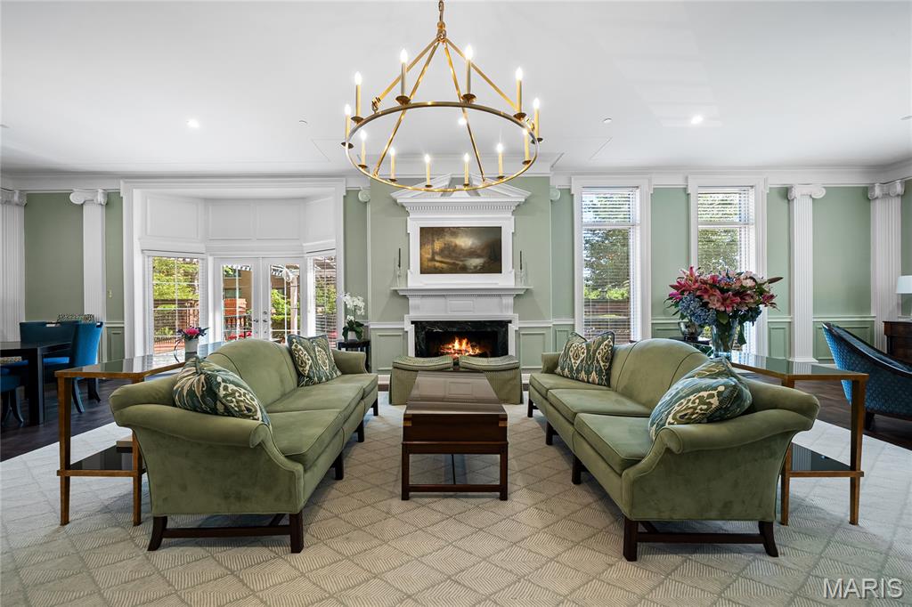 710 S Hanley Road Unit: 10B