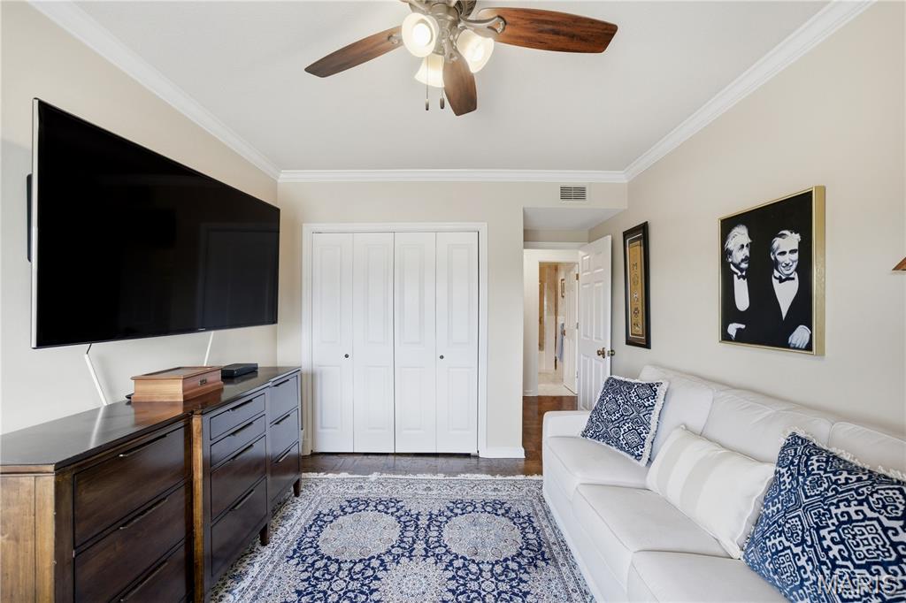 710 S Hanley Road Unit: 10B