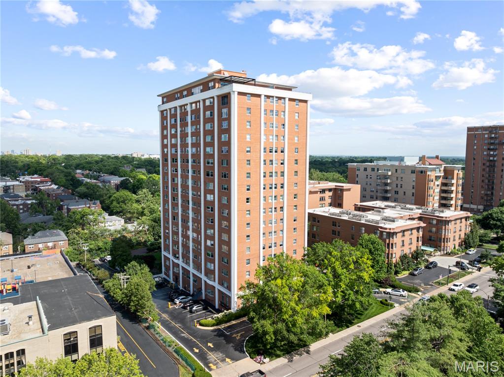 710 S Hanley Road Unit: 10B
