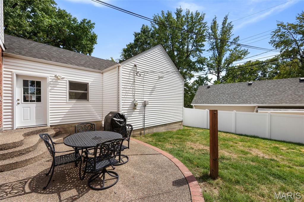 424 Greenleaf Drive
