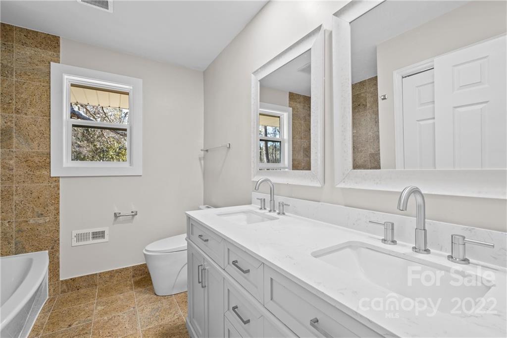 1405 Lakeview Drive