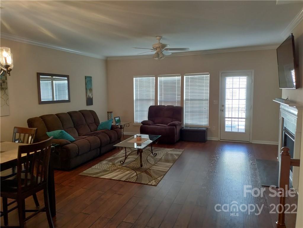 11712 Fiddlers Roof Lane