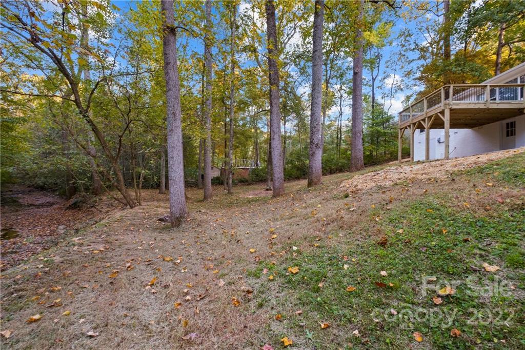 2425 Dogwood Circle