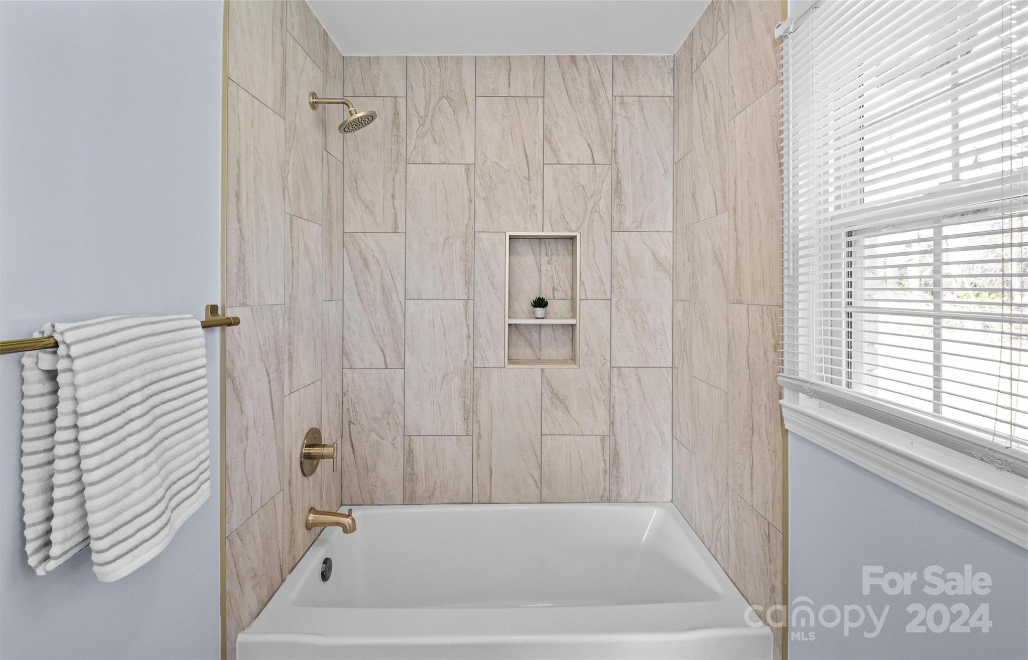 5020 Sea Oates Lane