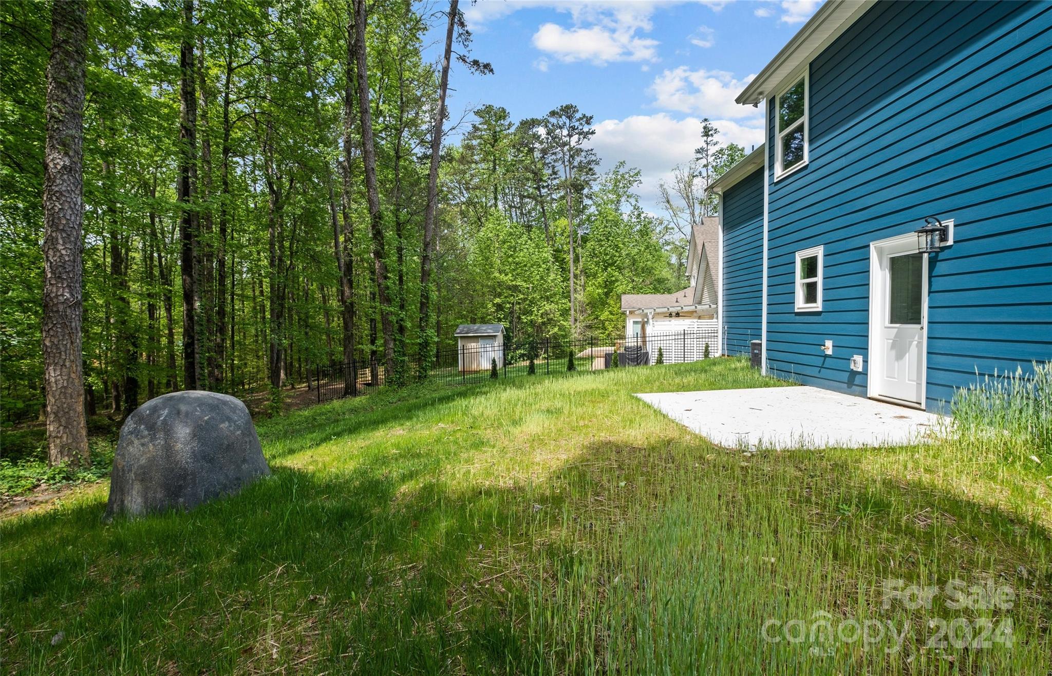 2609 Pickway Drive