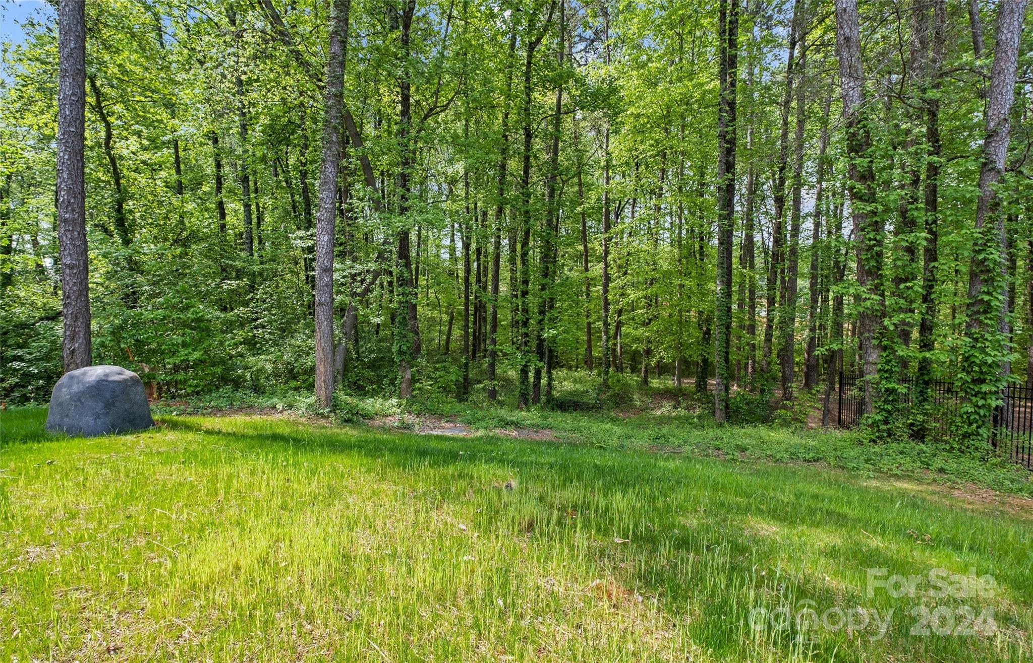 2609 Pickway Drive