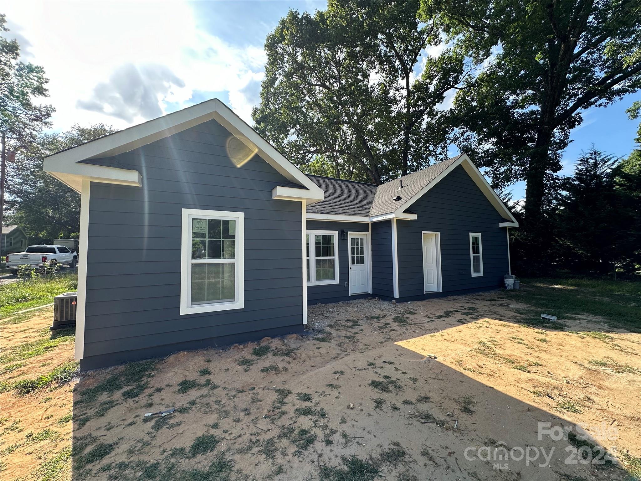 1220 White Lane