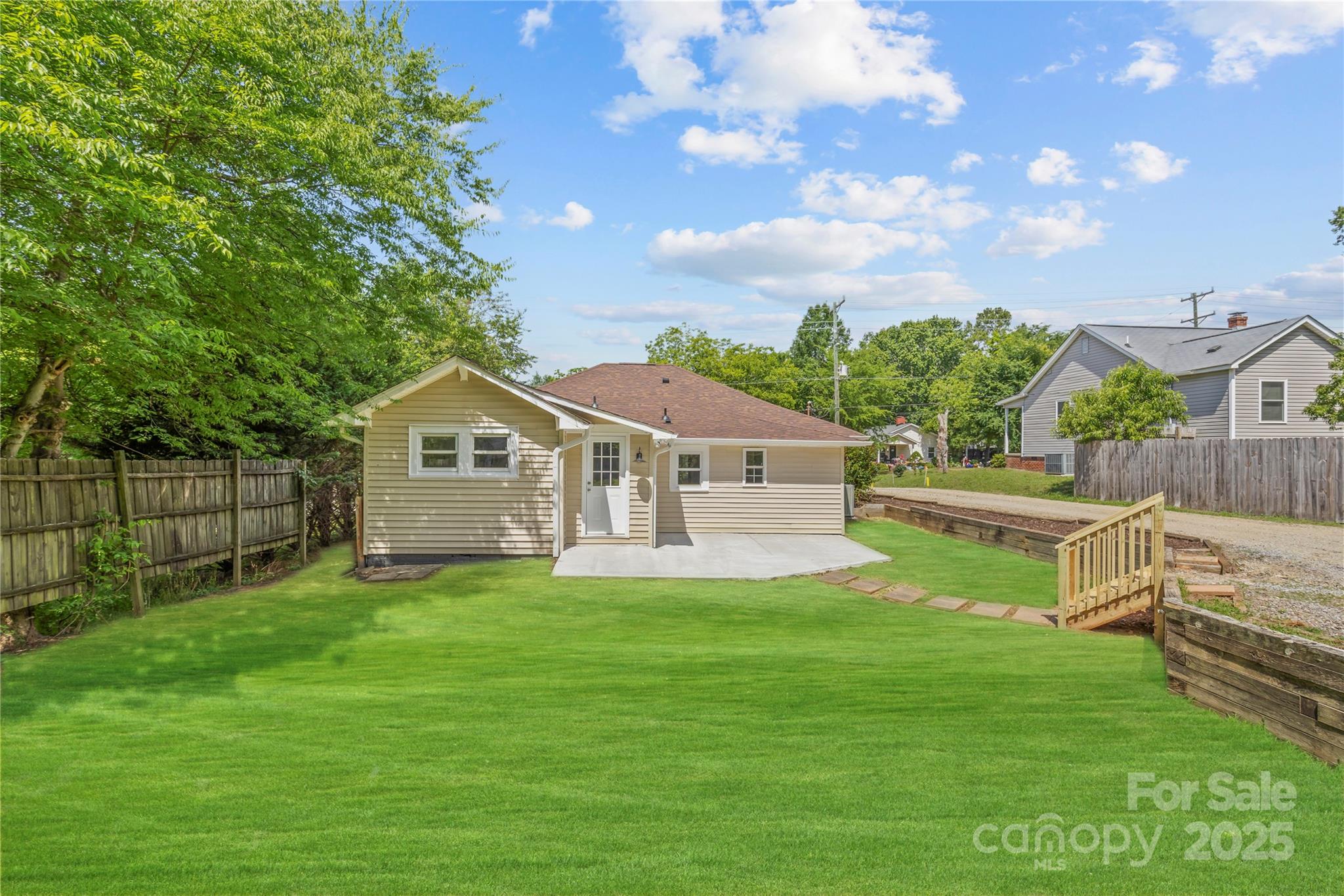 933 Old Charlotte Road