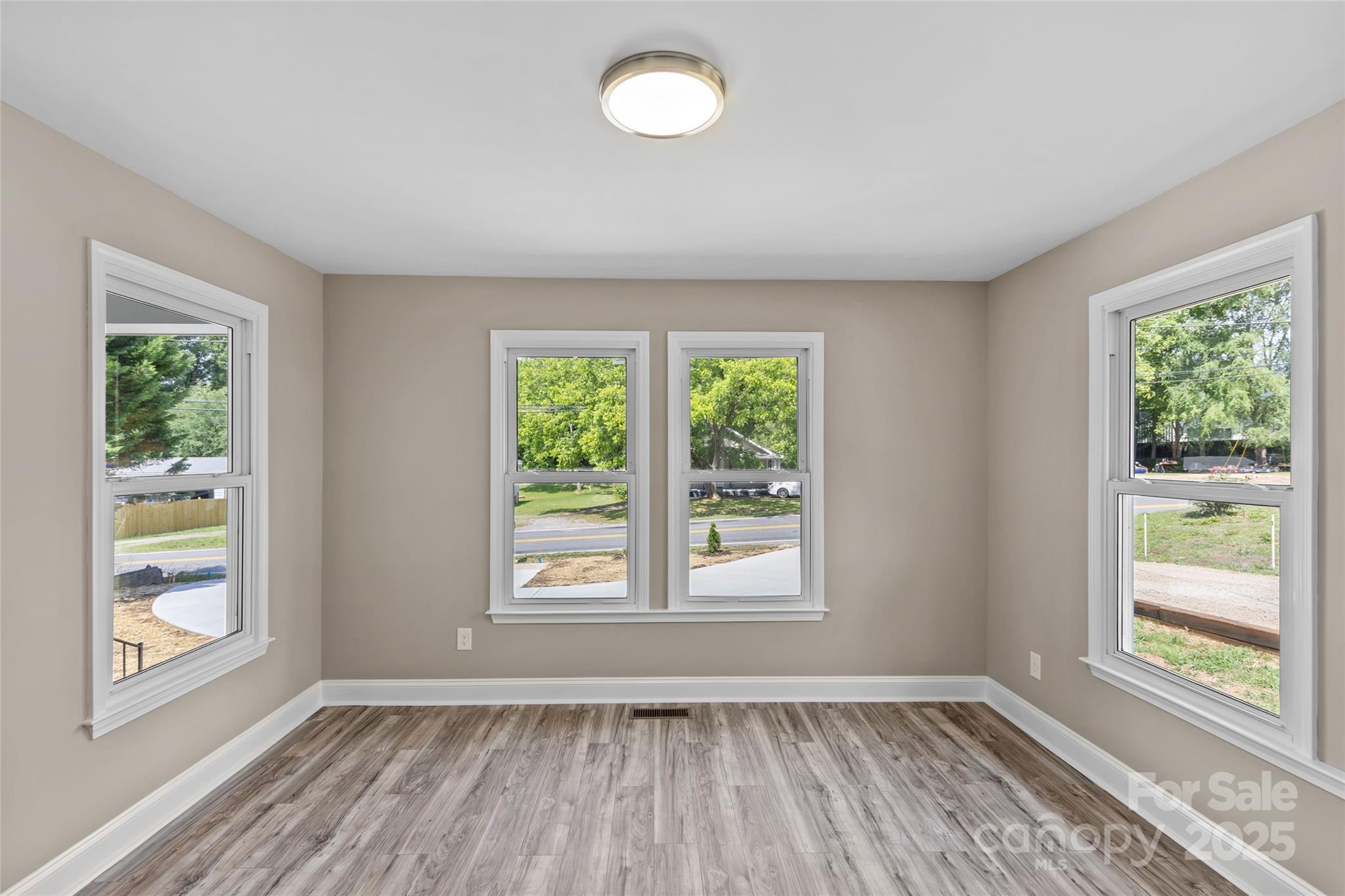 933 Old Charlotte Road
