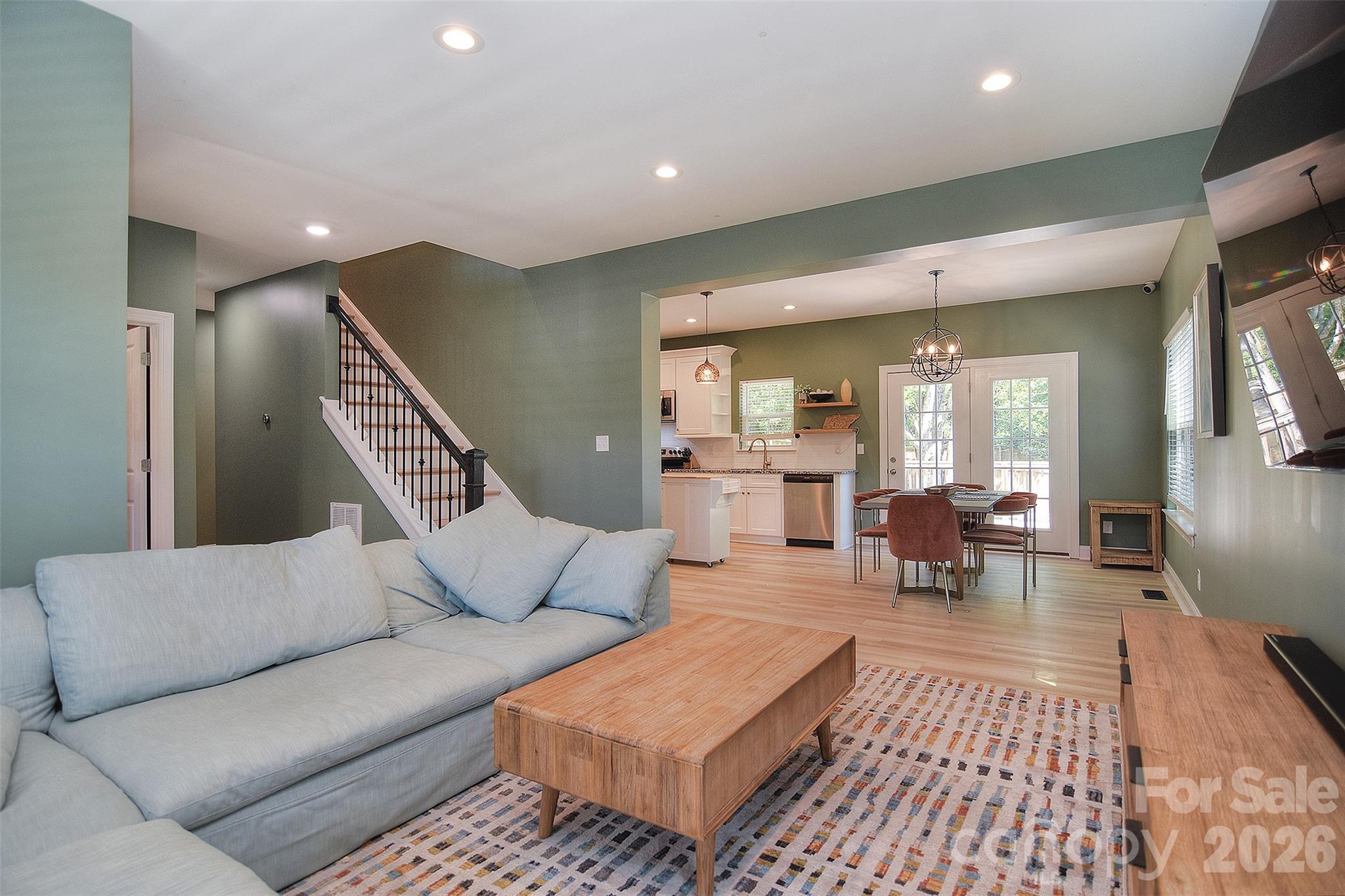 1021 Vickie Lane