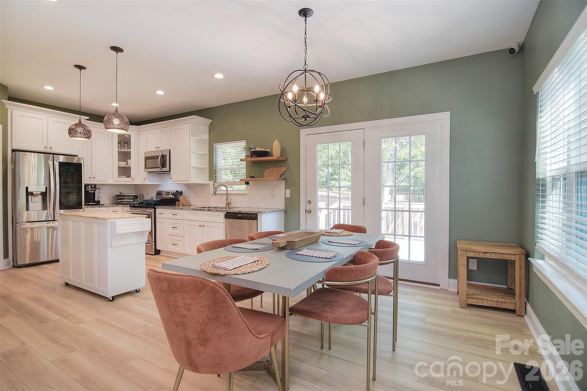 1021 Vickie Lane