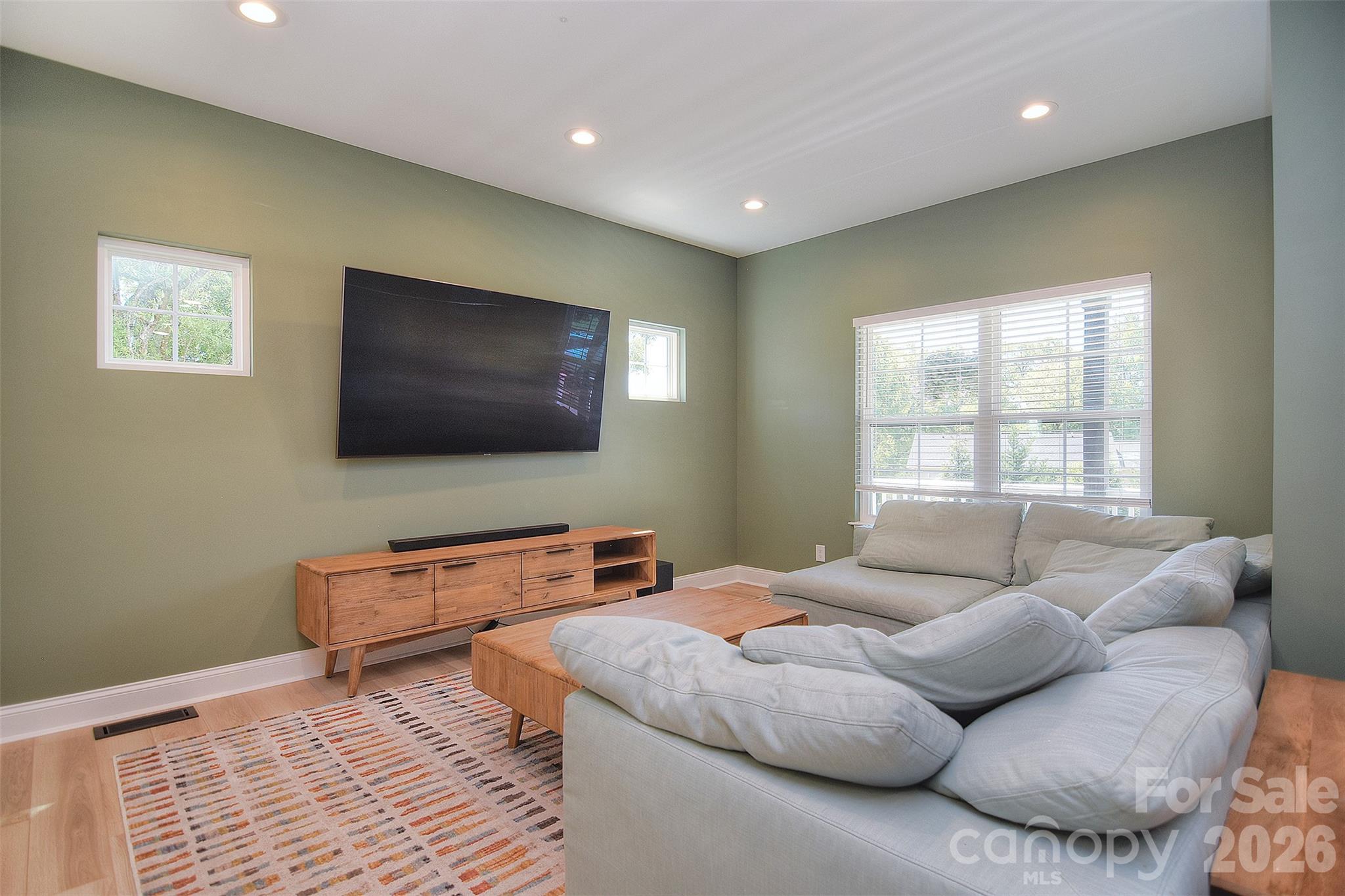 1021 Vickie Lane