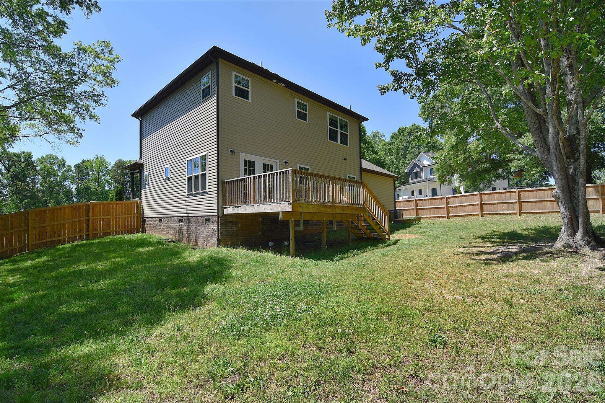 1021 Vickie Lane