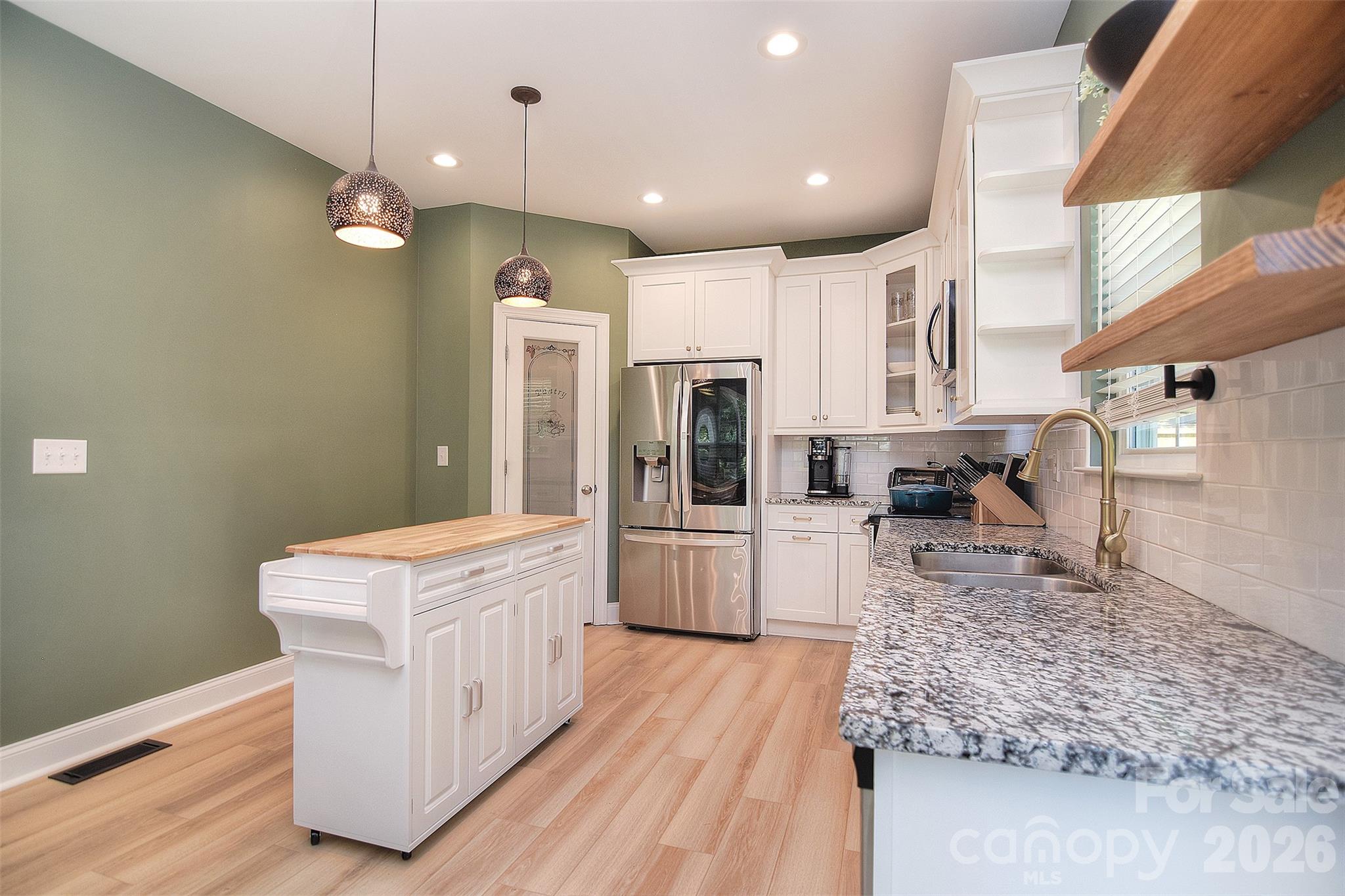 1021 Vickie Lane