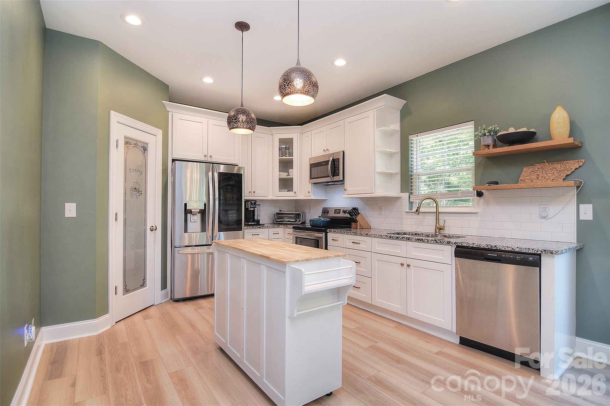 1021 Vickie Lane