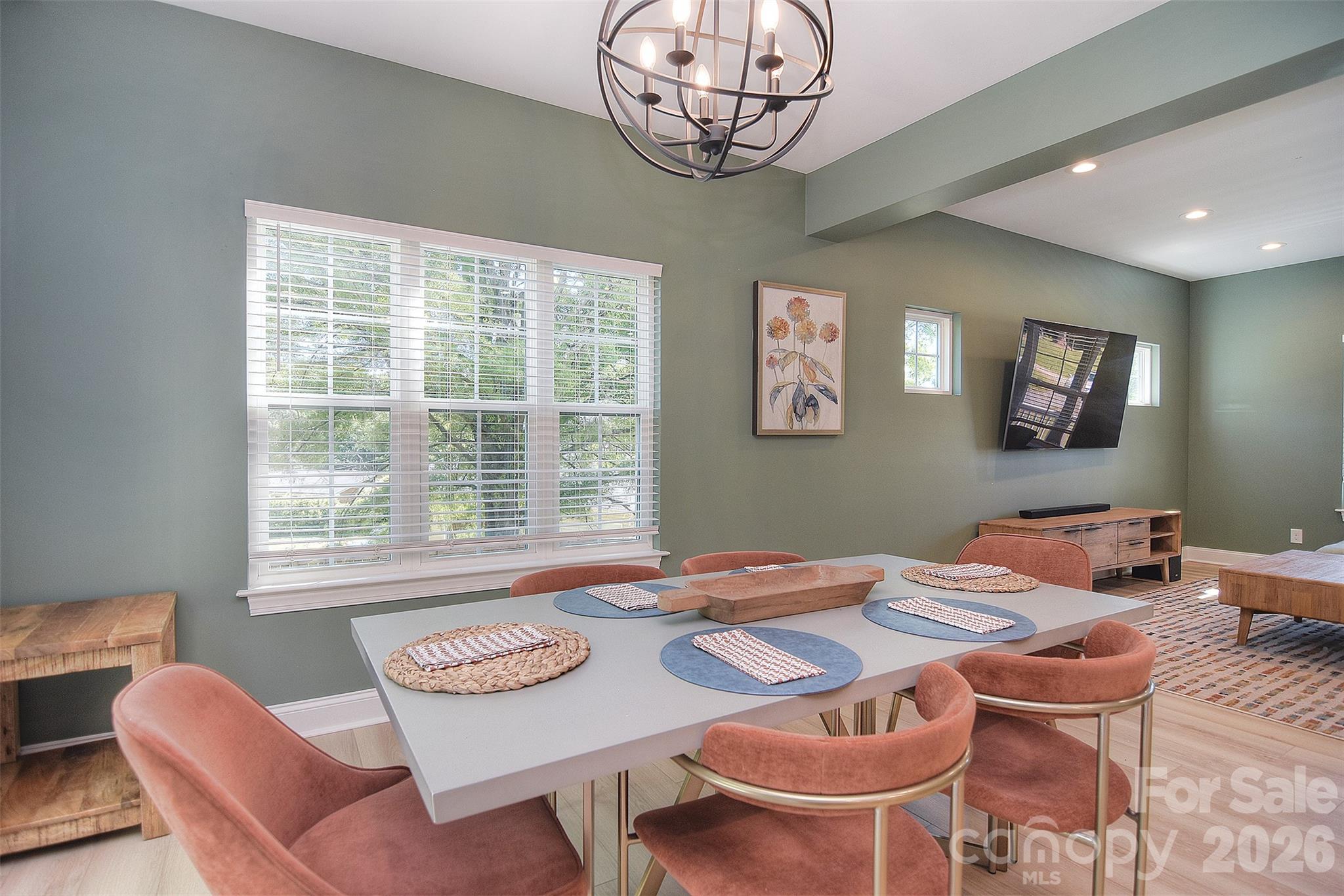 1021 Vickie Lane