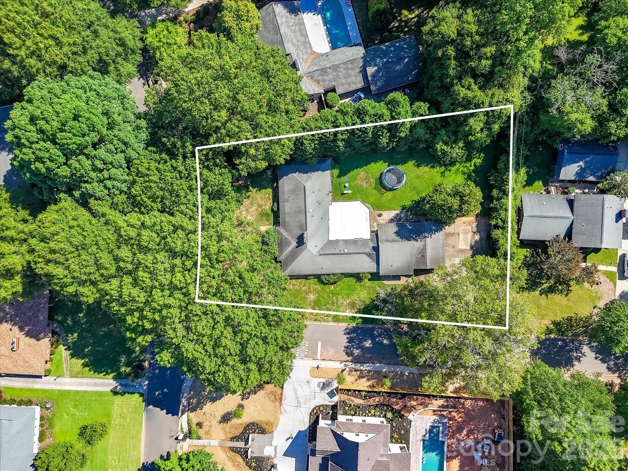 827 Lansdowne Road