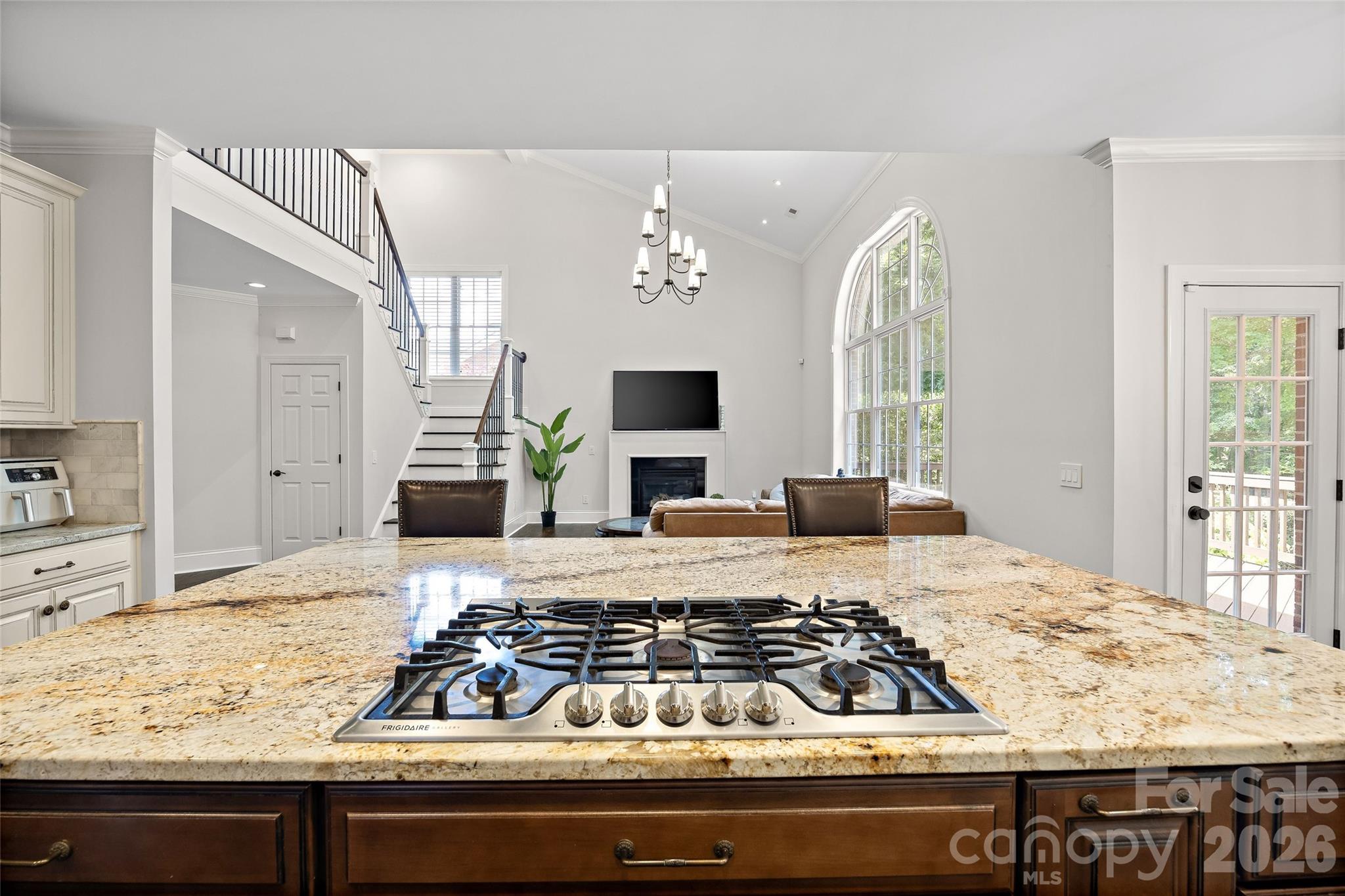 1607 Crestgate Drive