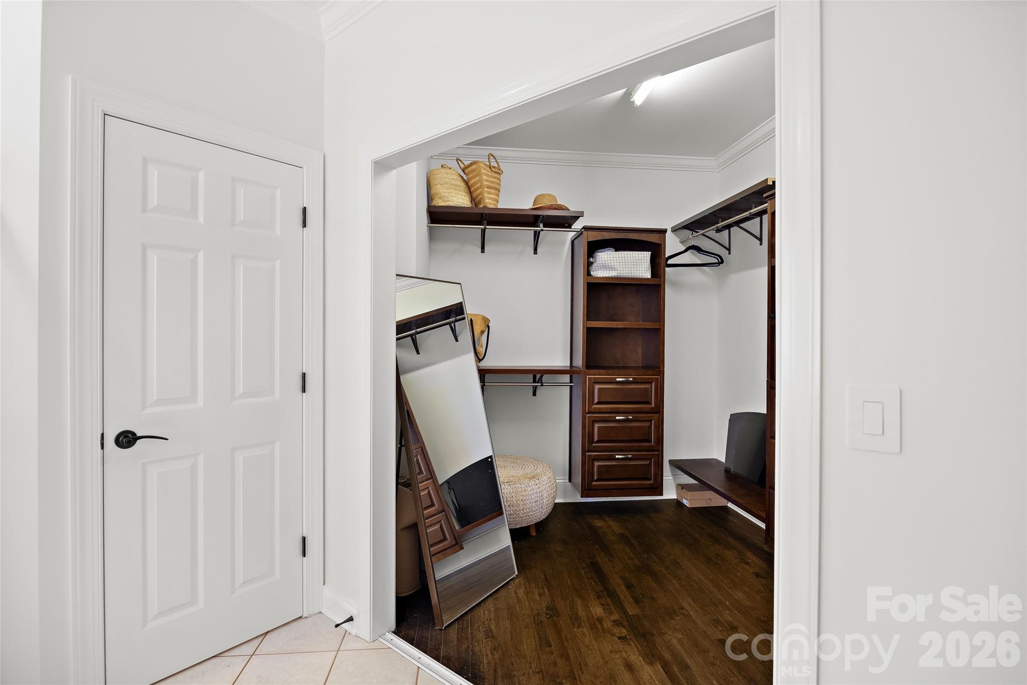 1607 Crestgate Drive