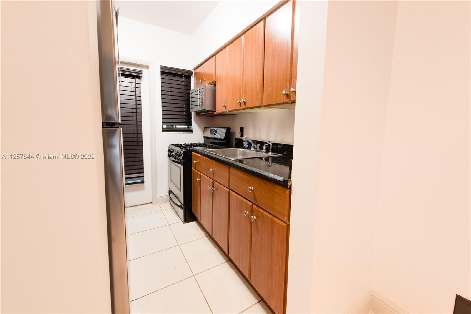 635 8th St Unit: 104