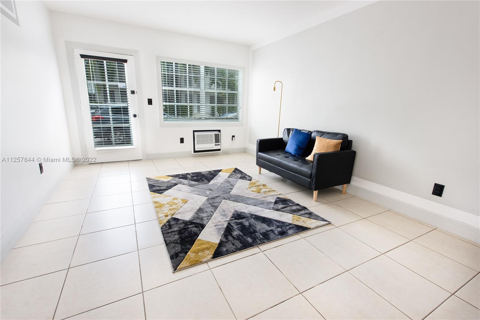 635 8th St Unit: 104