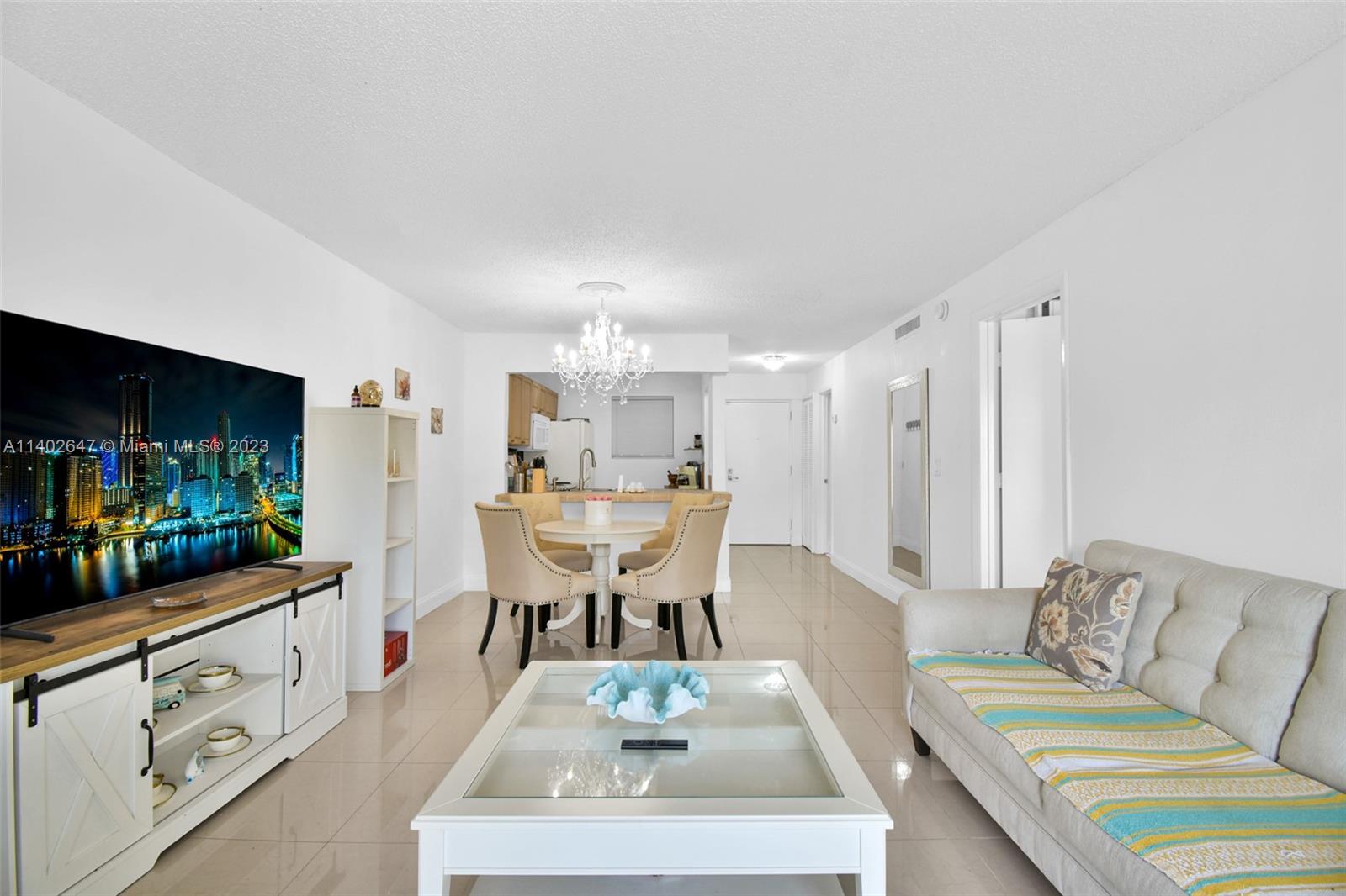 3527 NE 168th St Unit: 203